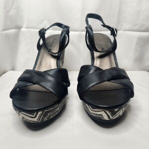 Ametican Eagle Black Strappy Platform Sandals Wuth Buckle Womens Size 11